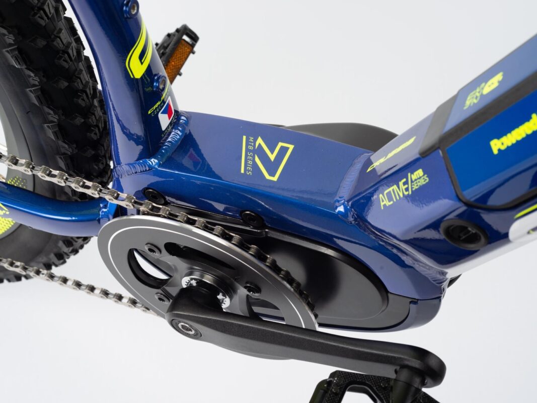 Crussis E-Largo 7.7-S (2022) 630Wh