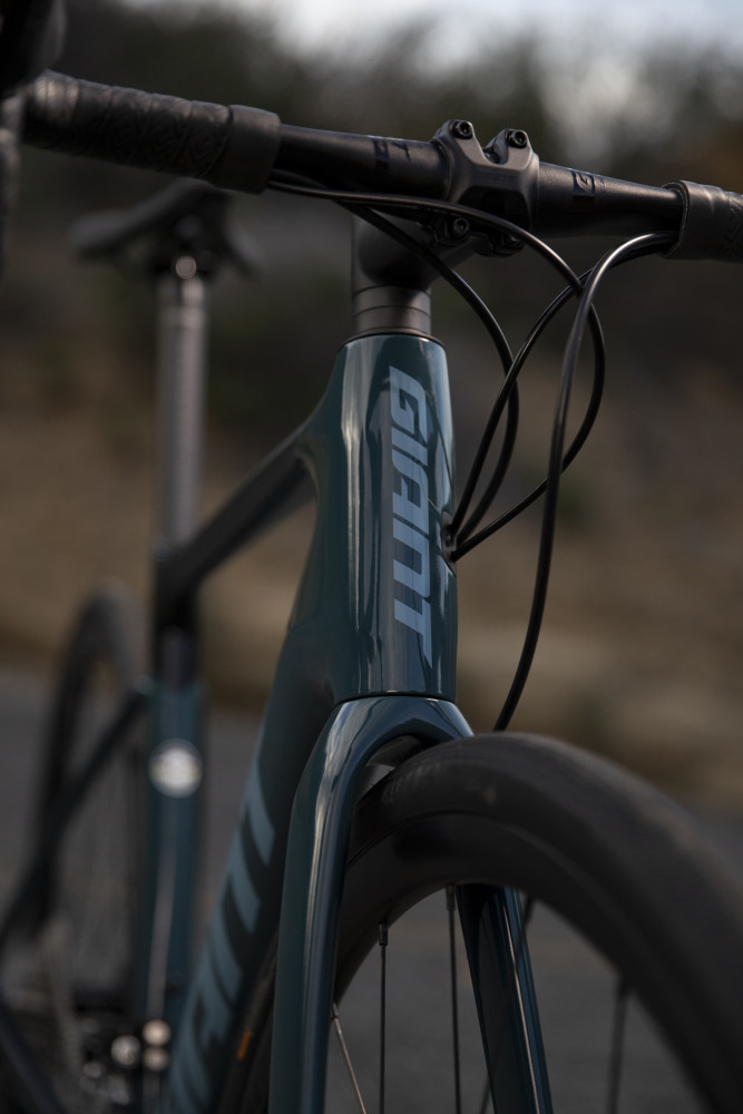 defy_adv_gallery03 GIANT Defy Advanced 2 Deep lake 2023
